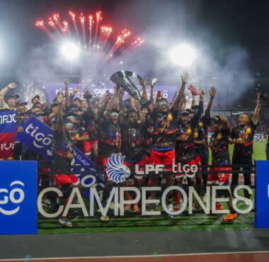 CD Plaza Amador lên ngôi vô địch lần thứ 10, chính thức tricampeón